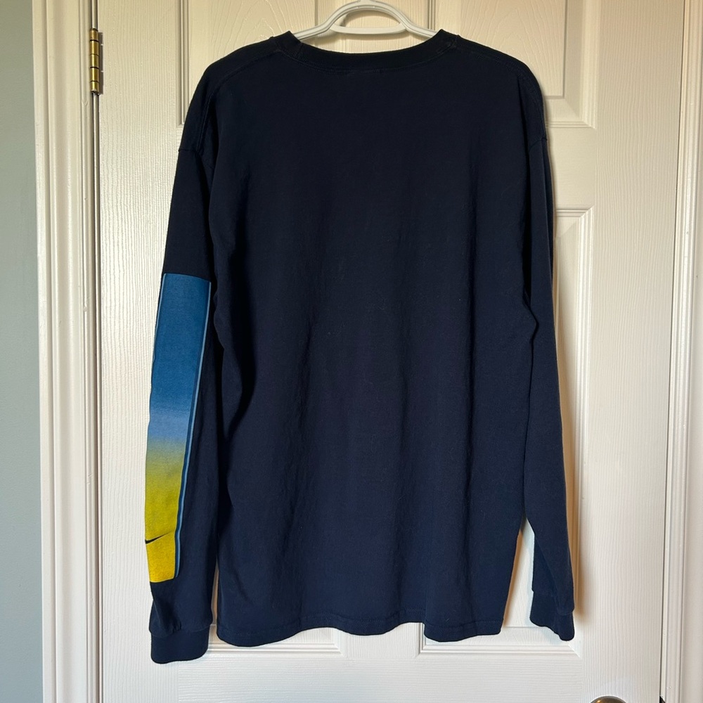 🇨🇦Vintage Nike Long Sleeve T-Shirt Size L Navy Blue Gradient Sleeve Stripe - Picture 2 of 4